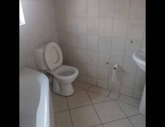 2 BEDROOM APARTMENT FOR SALE IN RUSTENBURG CENTRAL